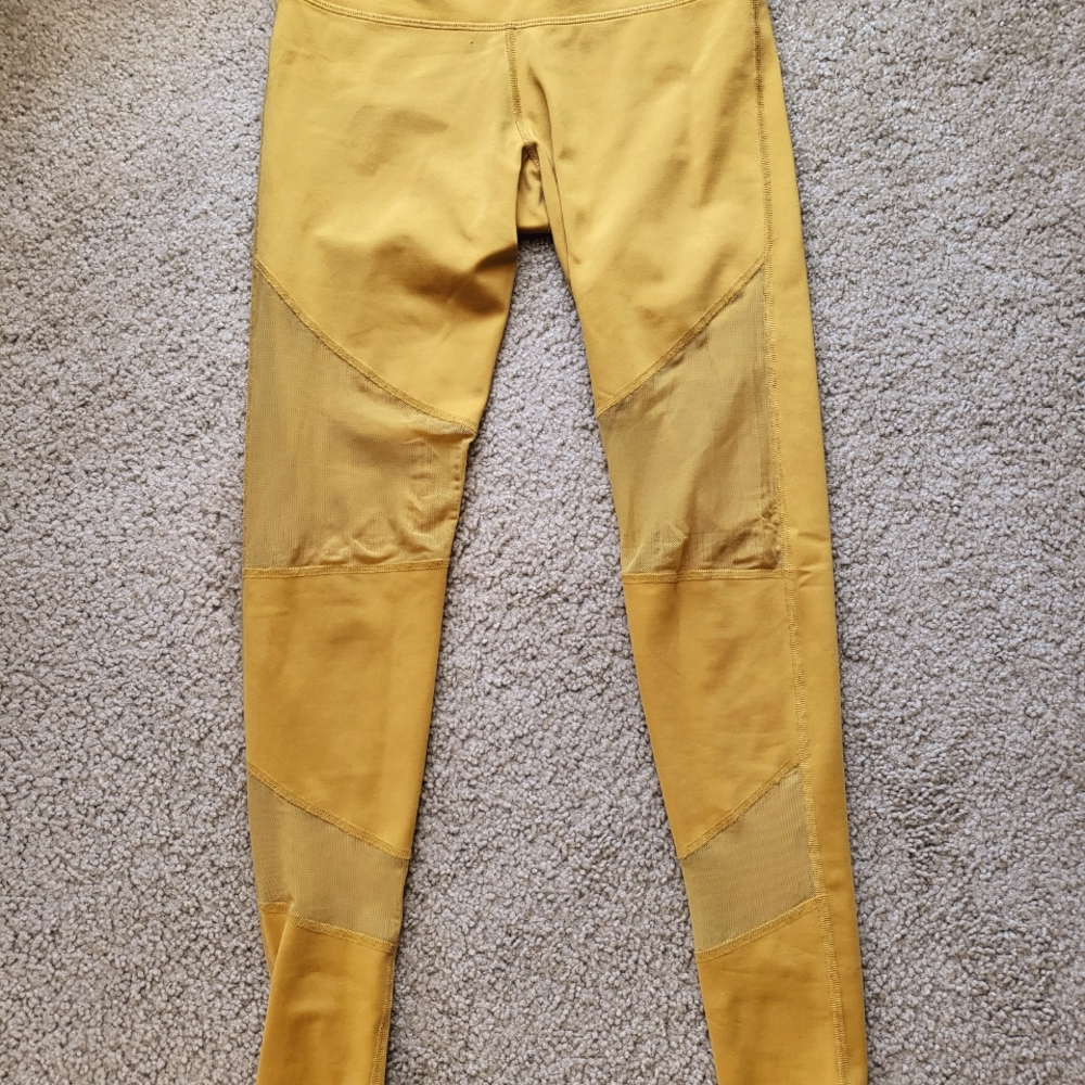 Mika Yoga Wear High Waist Leggings | Medium